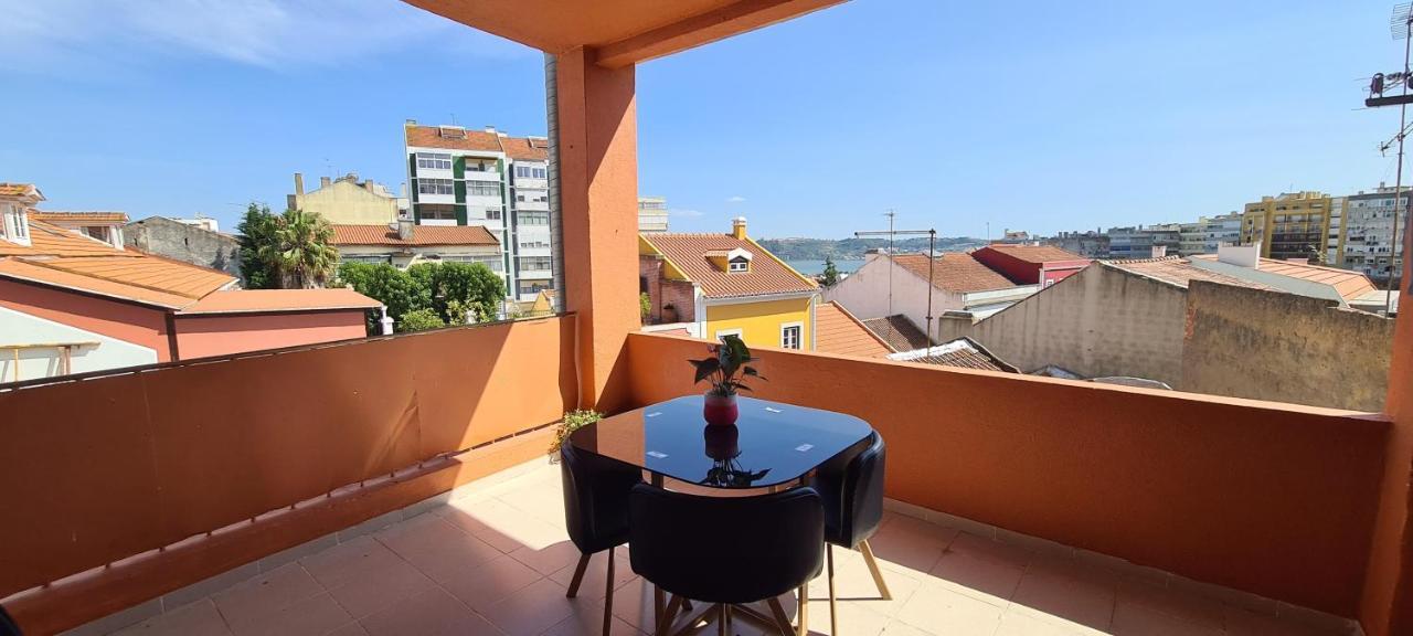 דירות Relax In Lisbon For 4 People With Terrace And Parking מראה חיצוני תמונה