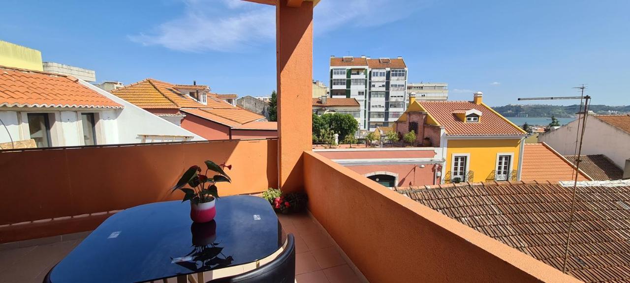 דירות Relax In Lisbon For 4 People With Terrace And Parking מראה חיצוני תמונה